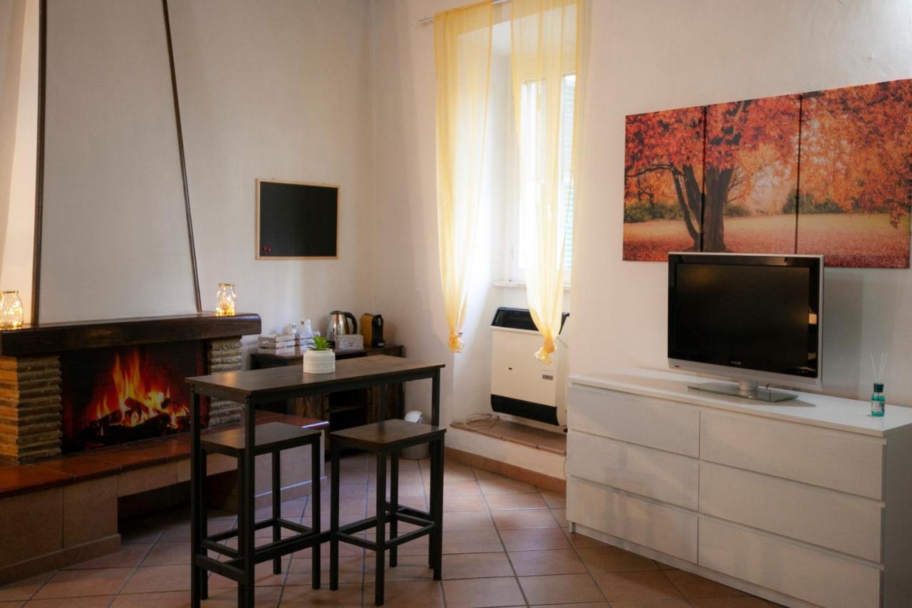 Hotel Casa Nena Nepi Esterno foto